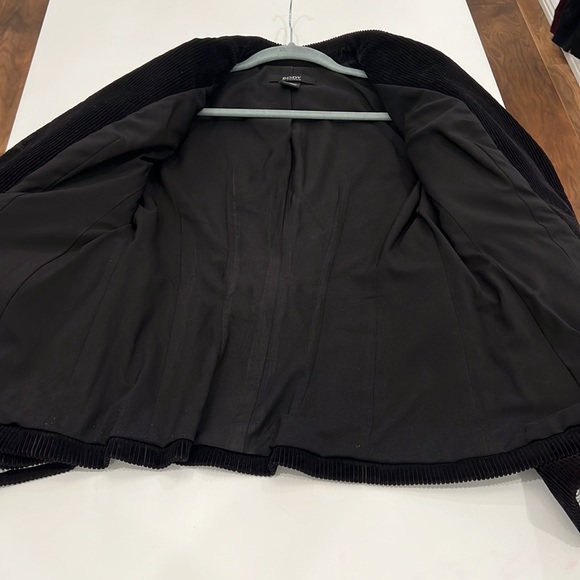 Pre-loved Woman’s Body by Victoria Secret Black Corduroy Blazer - Picture 7 of 9